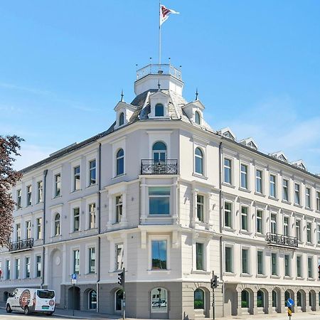 Clarion Hotel Ernst Кристиансан Екстериор снимка