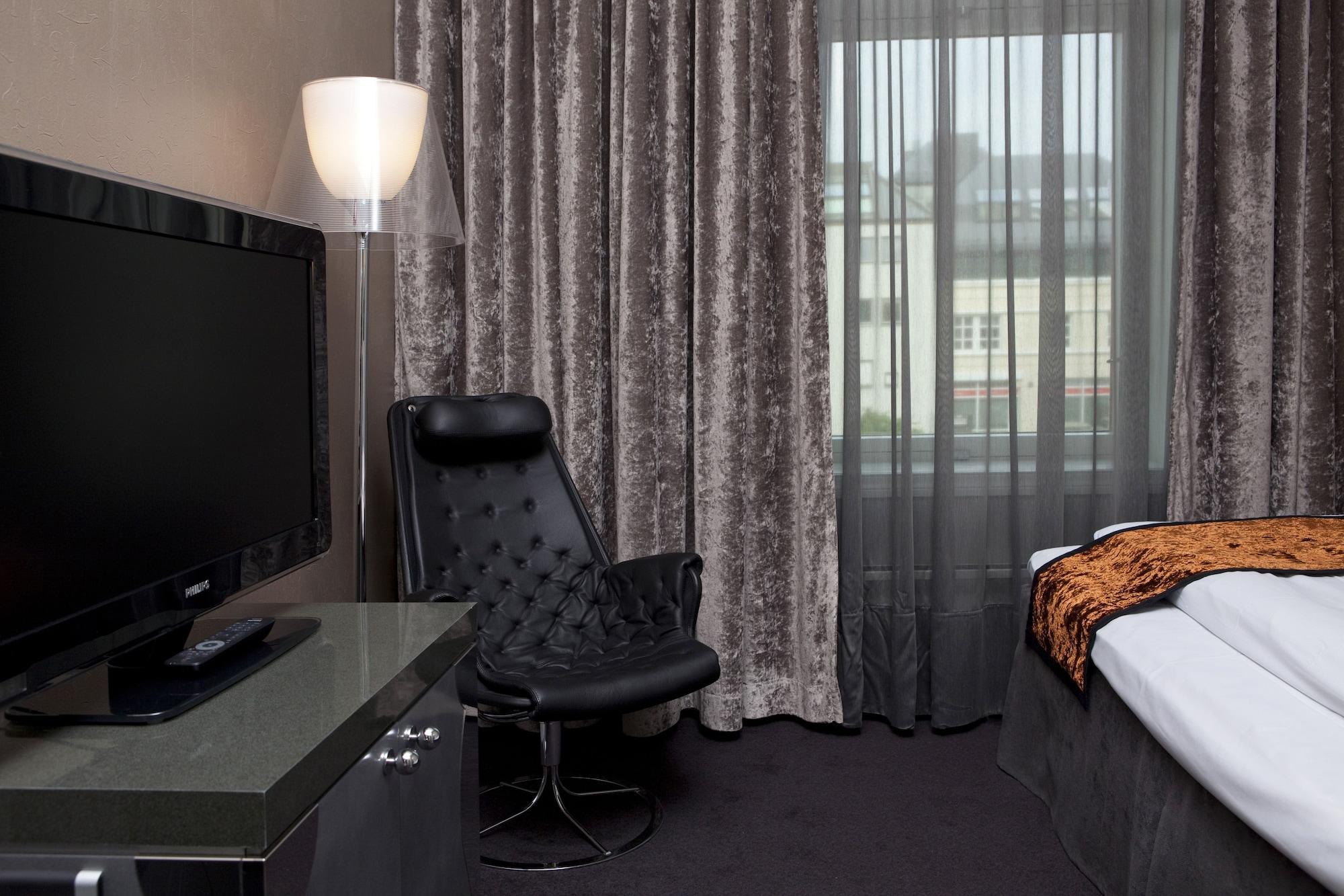 Clarion Hotel Ernst Кристиансан Екстериор снимка