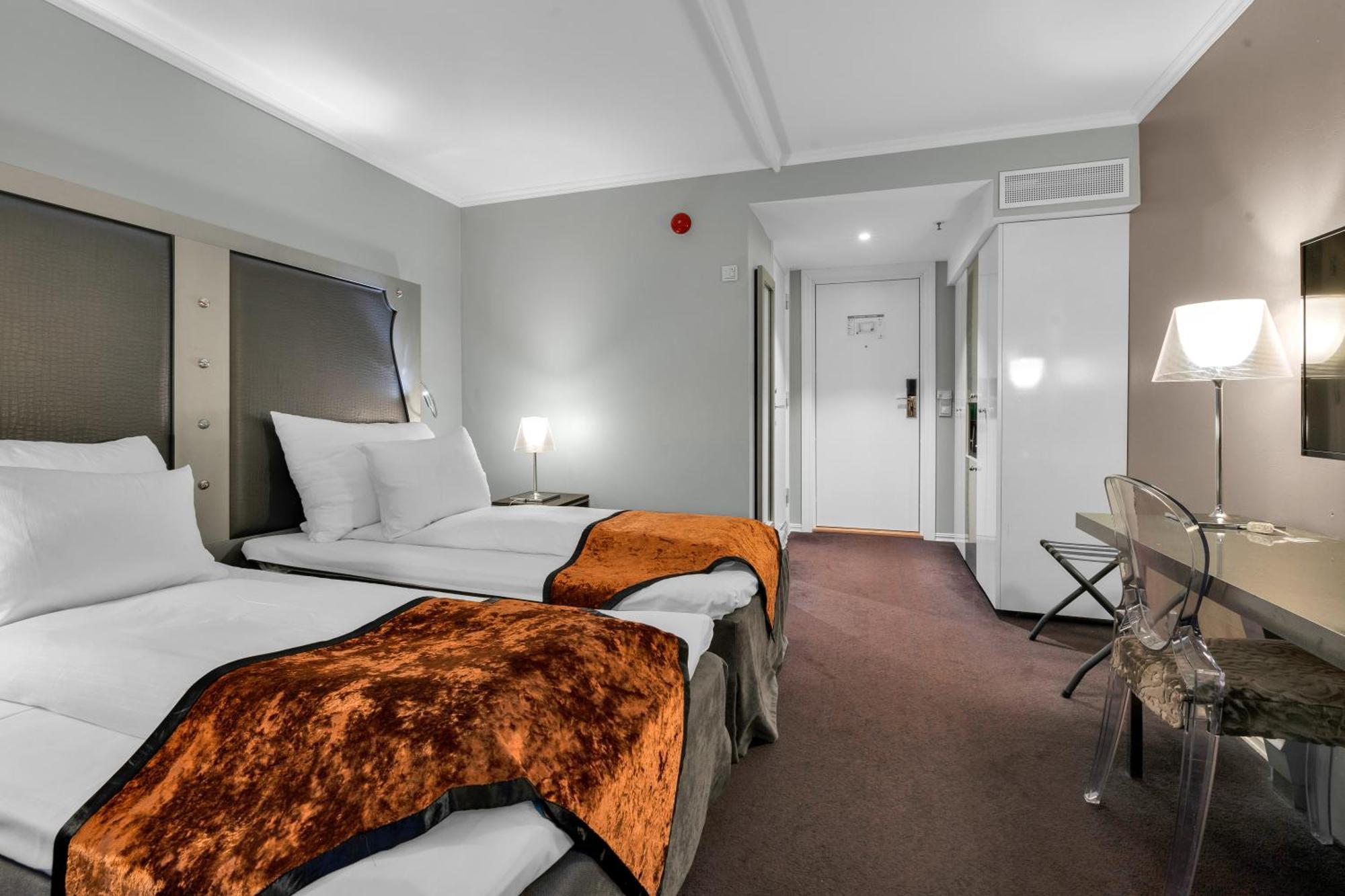 Clarion Hotel Ernst Кристиансан Екстериор снимка
