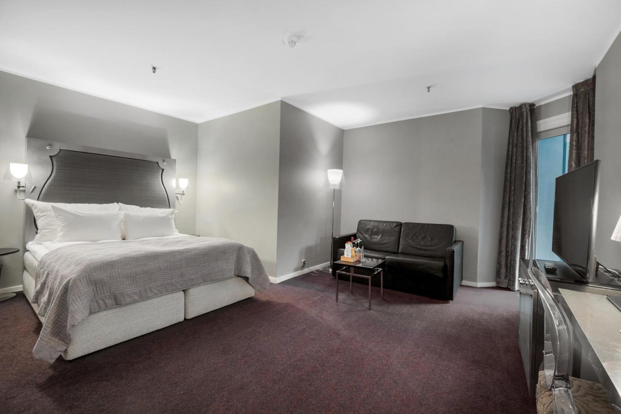 Clarion Hotel Ernst Кристиансан Екстериор снимка